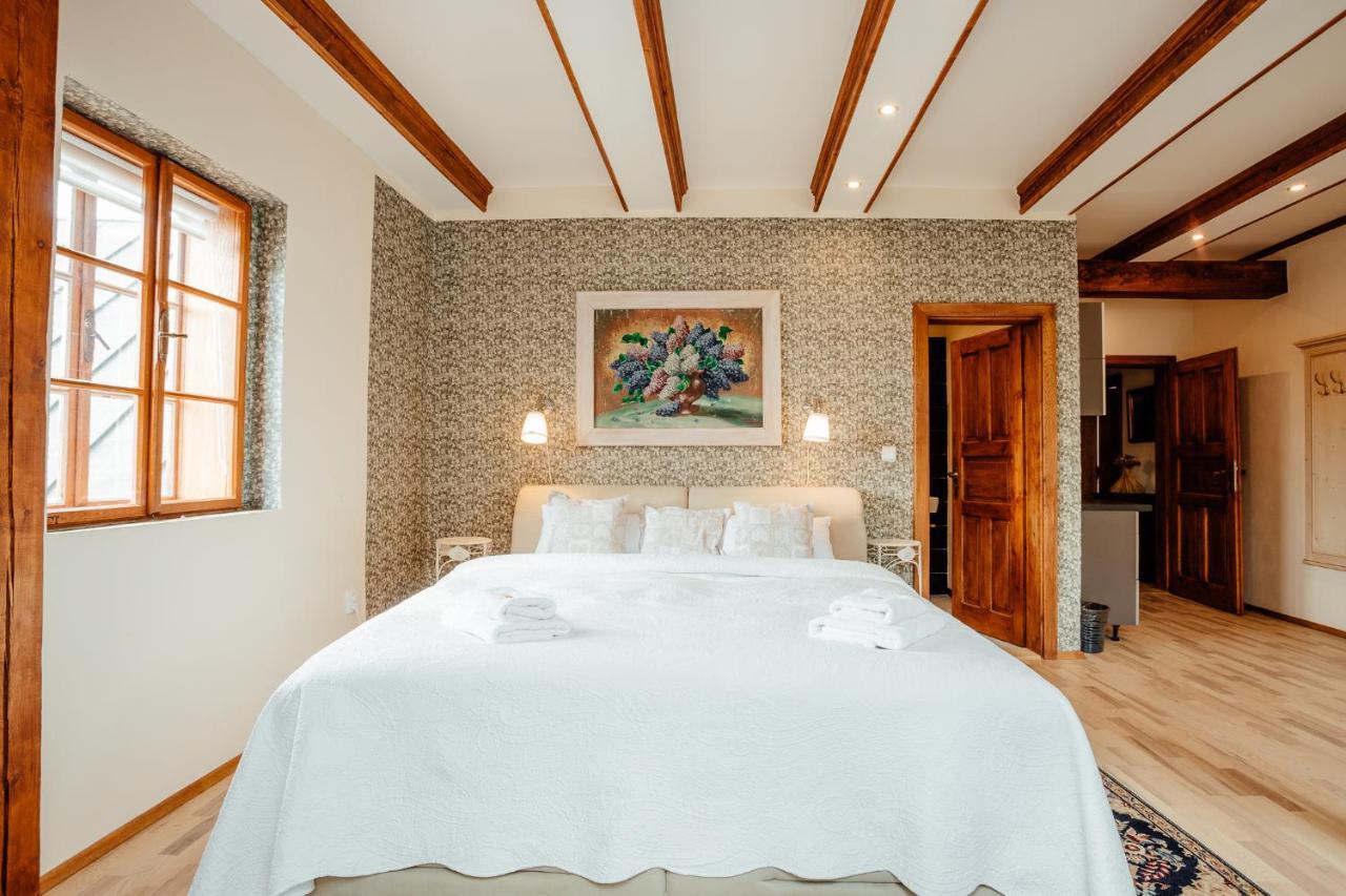 Hotel Barcadam Banska Stiavnica Bagian luar foto