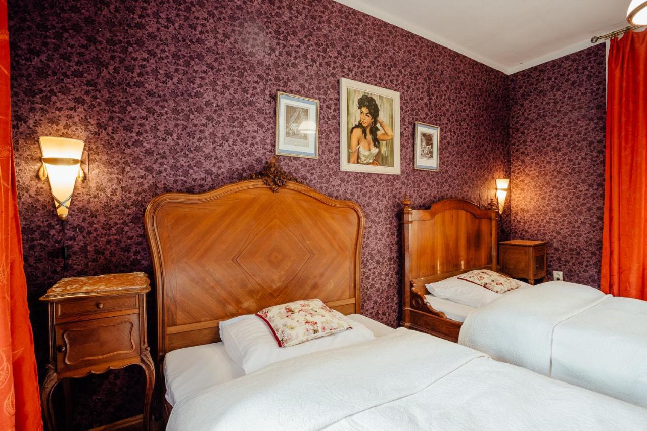 Hotel Barcadam Banska Stiavnica Bagian luar foto