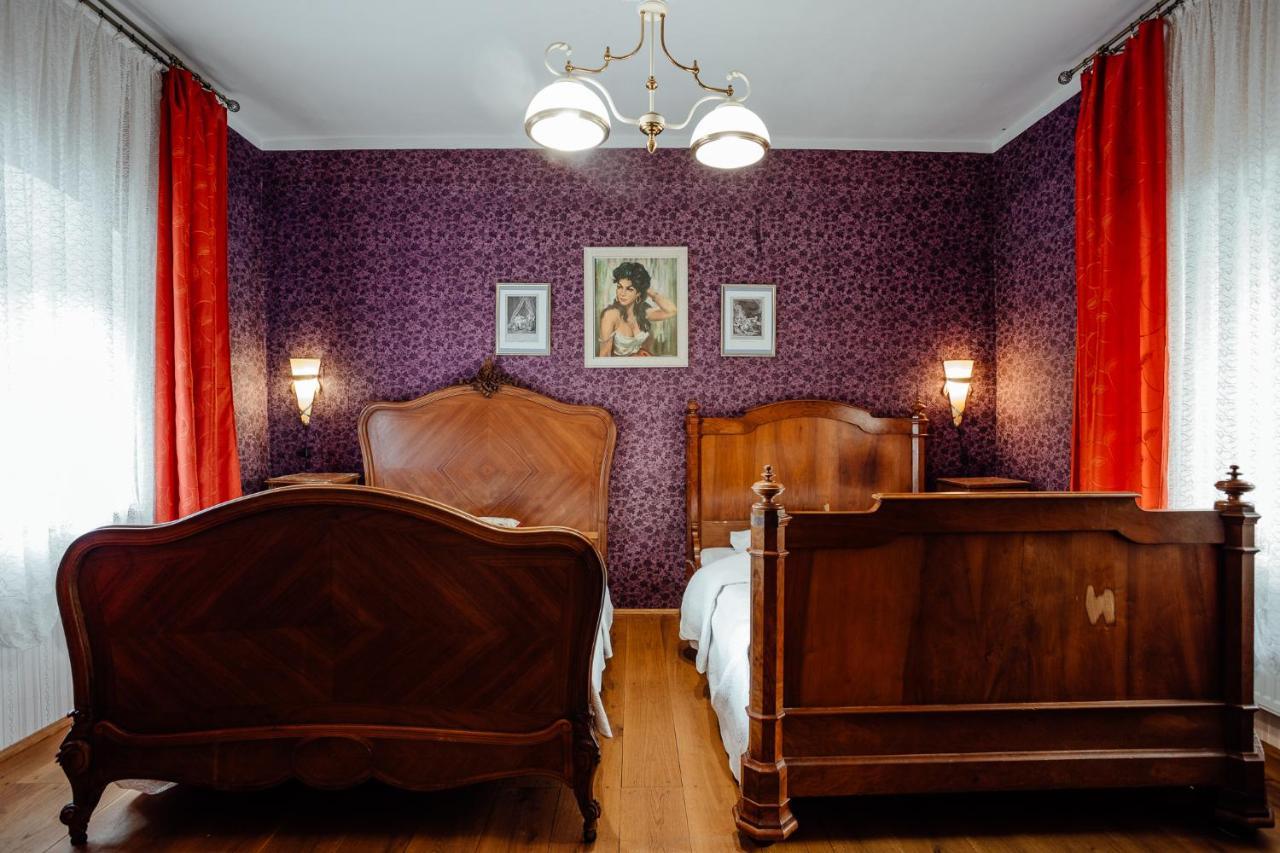Hotel Barcadam Banska Stiavnica Bagian luar foto