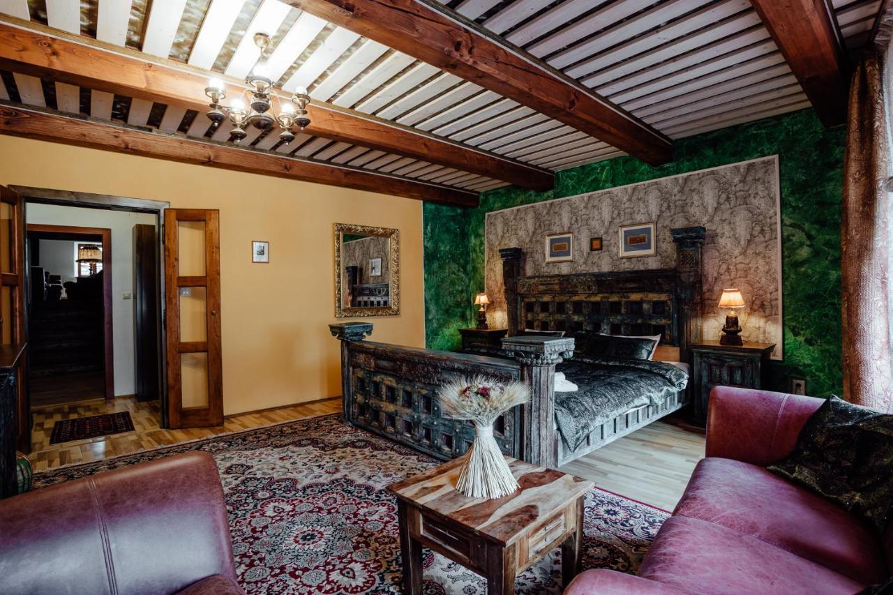 Hotel Barcadam Banska Stiavnica Bagian luar foto