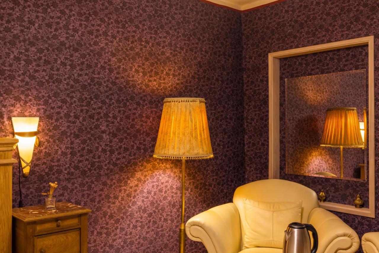 Hotel Barcadam Banska Stiavnica Bagian luar foto