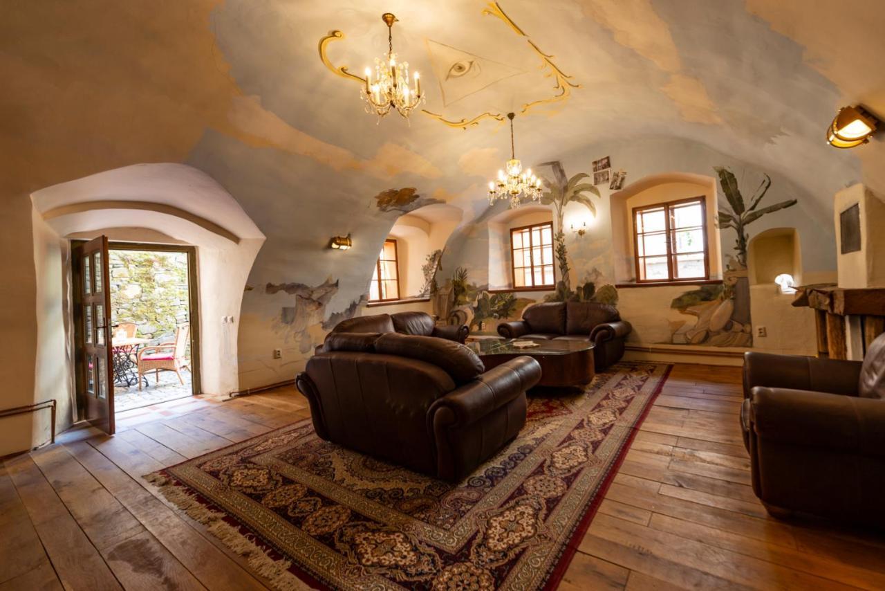 Hotel Barcadam Banska Stiavnica Bagian luar foto